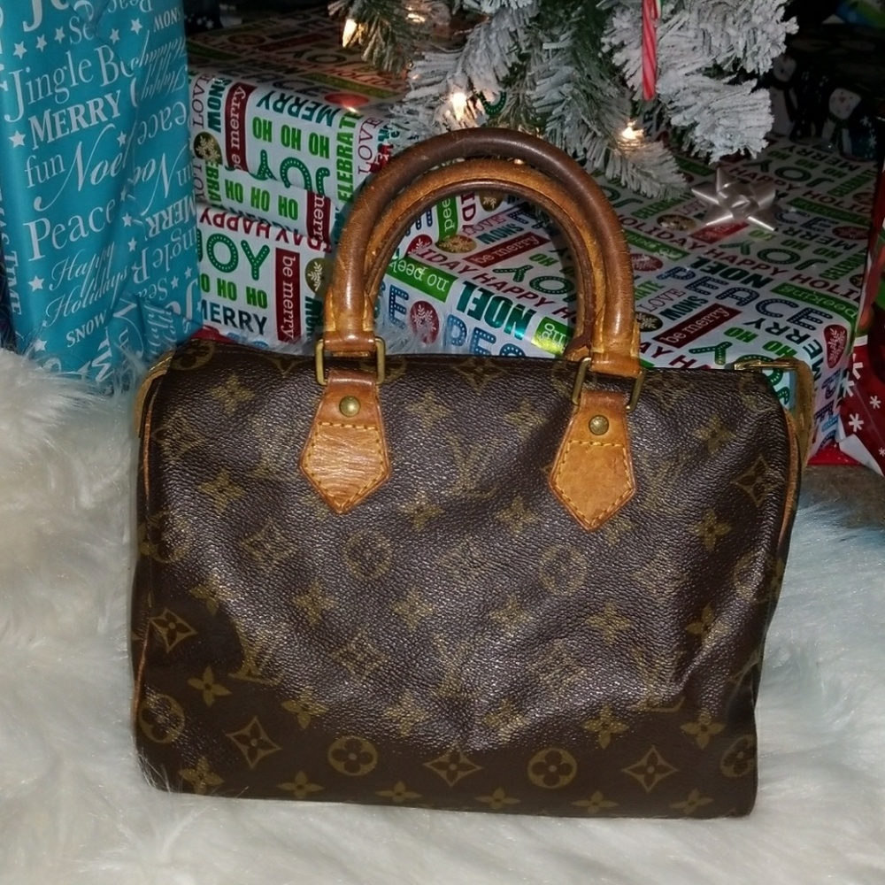 100% Authentic LV Speedy 25